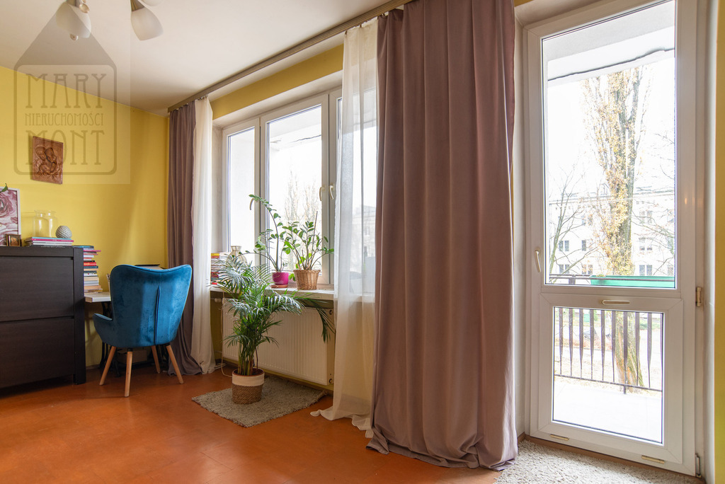 2 pokoje z dużym balkonem w kamienicy st. Bielany